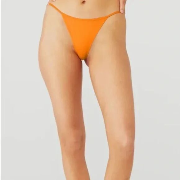 Alo x Tropic of C Rio Bottom in Papaya + Alo x Tropic of C Crochet Praia Top  M - Picture 3 of 10